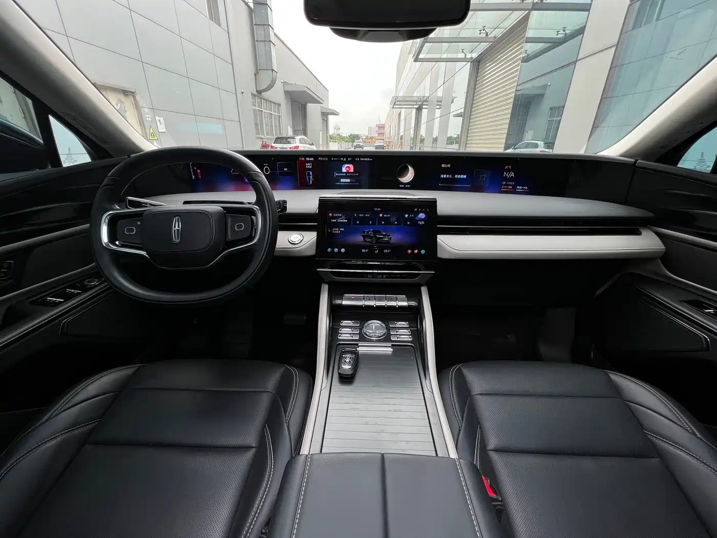 LINCOLN NAVIGATOR