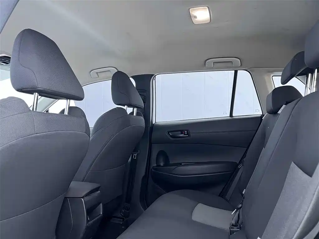 Toyota Frontlander 2023 2.0L CVT Elite Edition фото 8