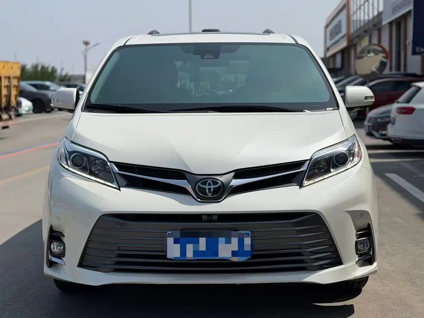 Toyota Sienna 2015 3.5L 4WD L фото 2