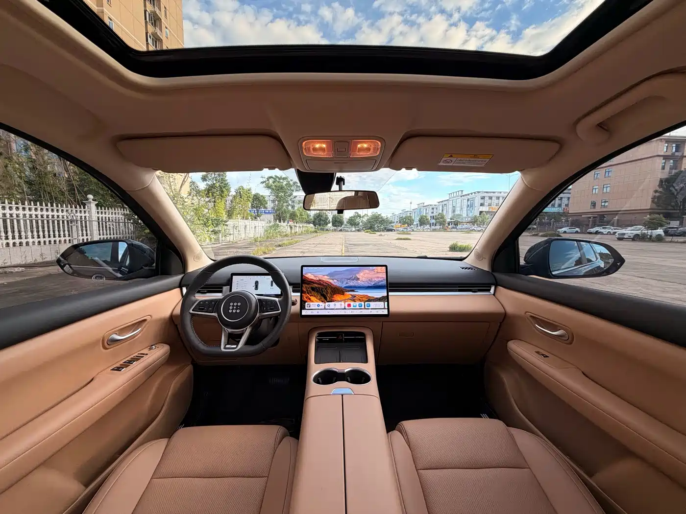 Landian E5 PLUS 2026 2026 165km Long Range First Experience Edition (7-seater)