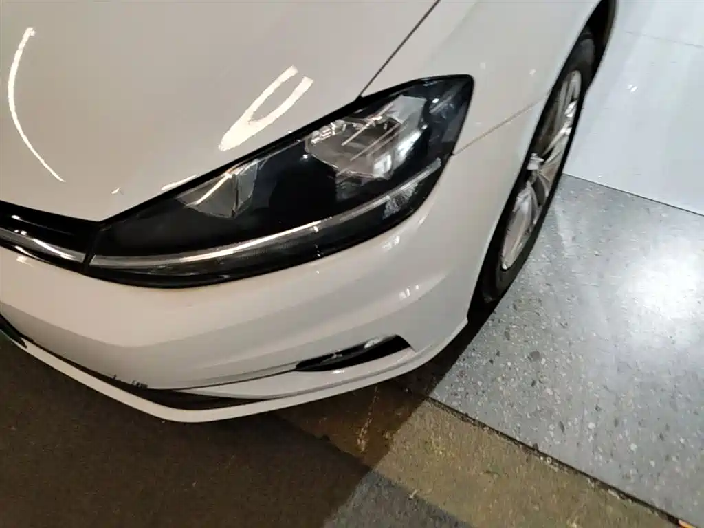 Volkswagen Golf 2018 230TSI Automatic Comfort фото 18