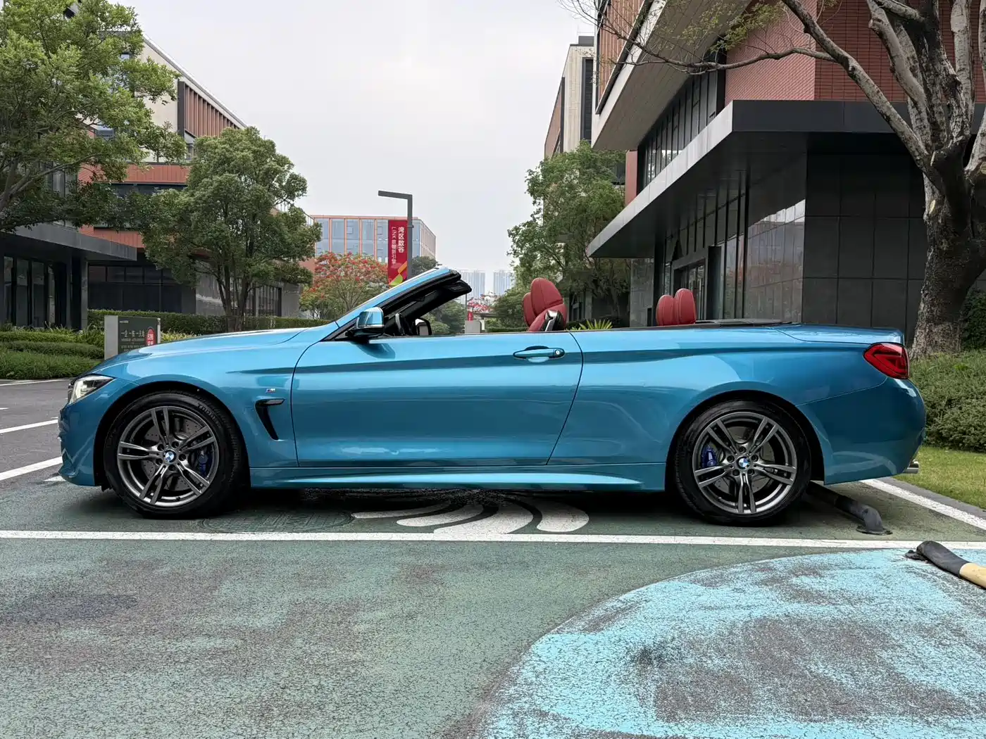 BMW 4 Series 2017 425i Convertible M Sport Package фото 5