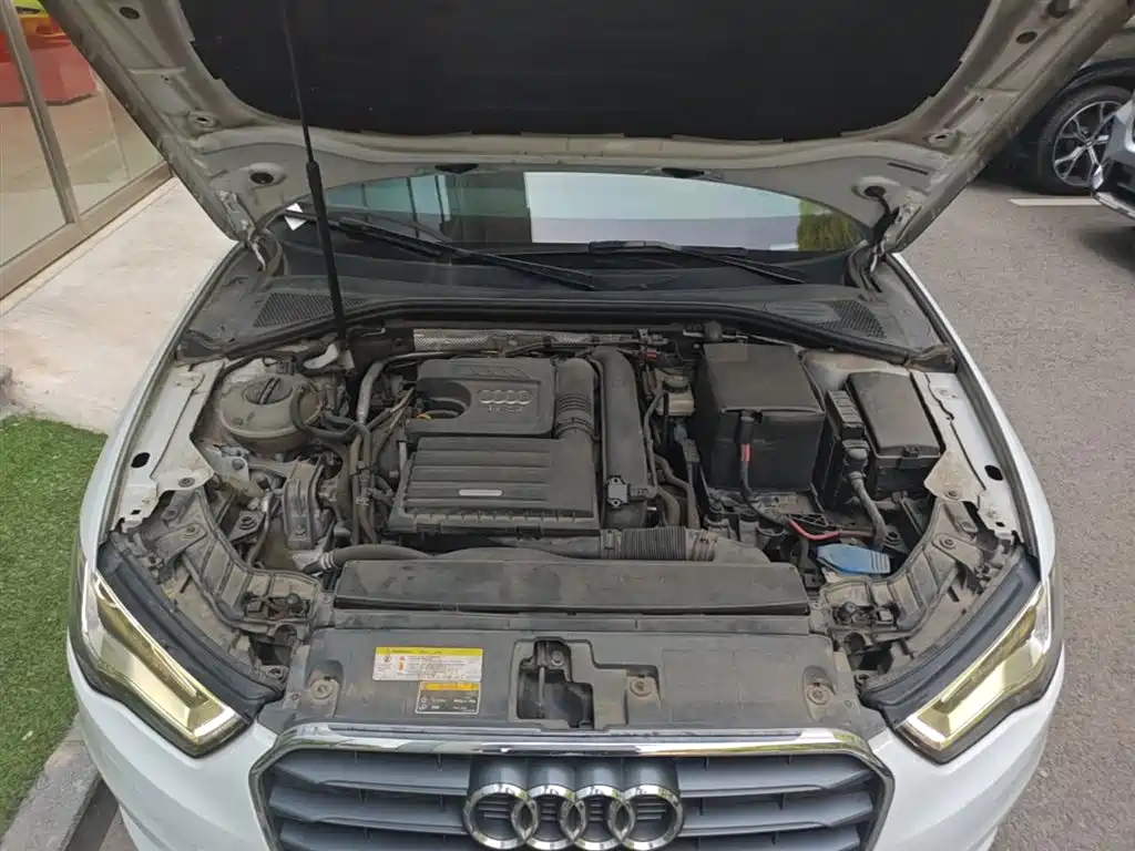 Audi A3 2016 Sportback 35 TFSI Leadership фото 11