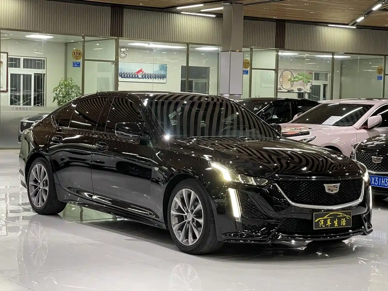 صورة 3 - Cadillac CT5