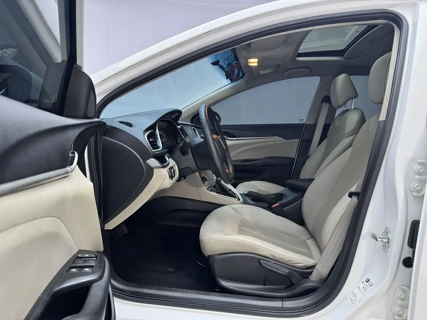 Buick Excelle 2016 15N Automatic Elite фото 8