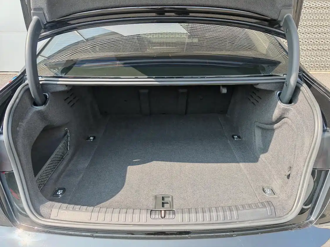 Audi A6L 2023 40 TFSI Luxury Elegance фото 16