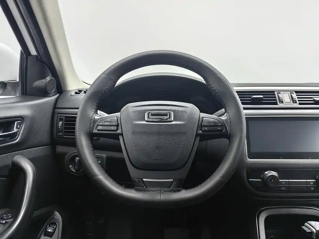 Qoros 5 2019 2018 Facelift 1.6T Automatic Leading