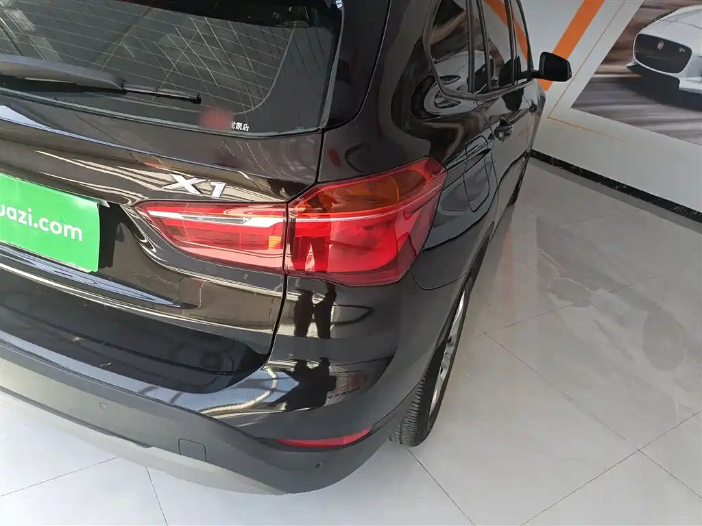 BMW X1 2016 sDrive18Li Premium Model фото 8