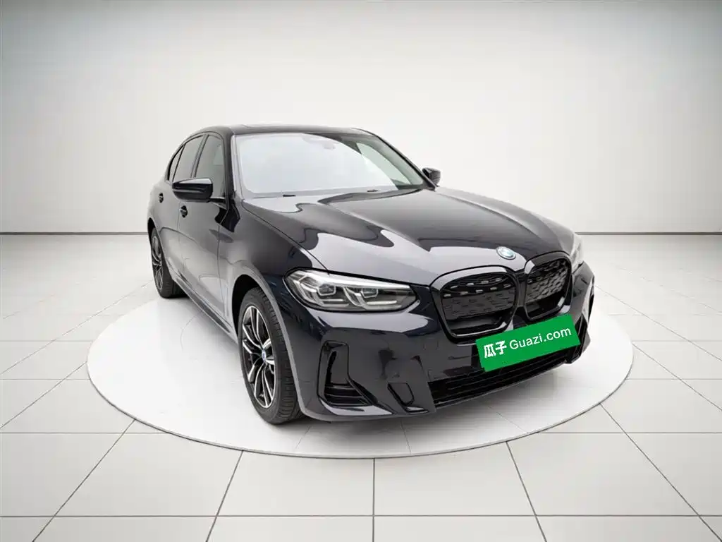 BMW iX3 2022 Leading Edition фото 4