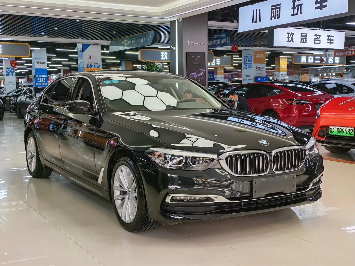 BMW 5 Series 2019 525Li Luxury Package фото 3