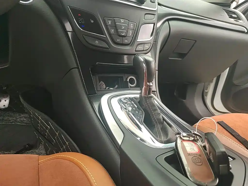 Buick Regal 2015 1.6T Elite Tech Edition фото 14