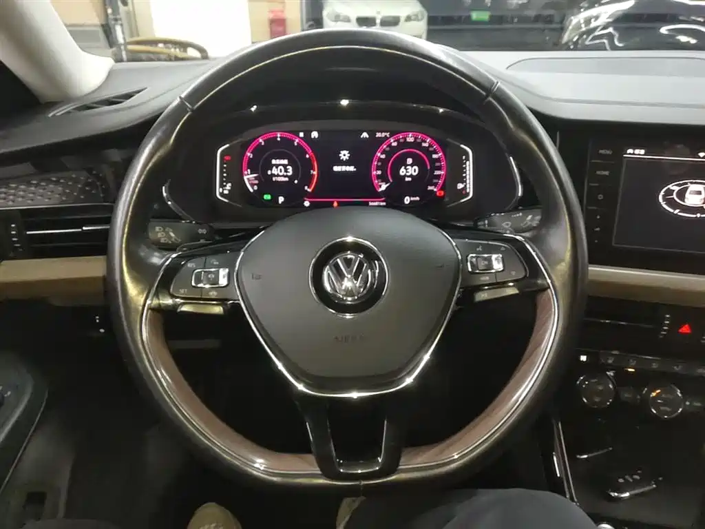 Volkswagen Passat 2019 330TSI Leading Premium Edition China V фото 11