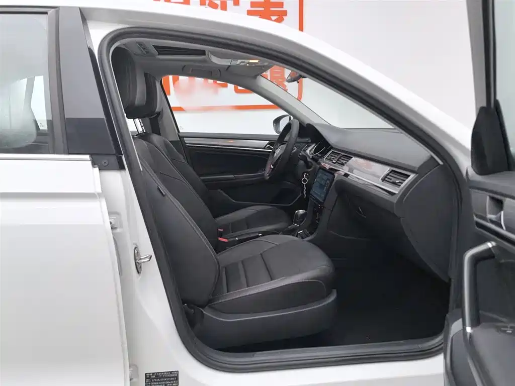 Volkswagen Bora 2017 1.6L Automatic Comfort фото 23