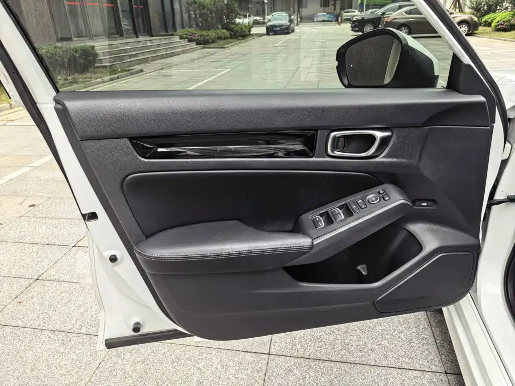 صورة 17 - Honda Civic
