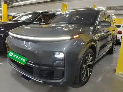 Li Auto L8