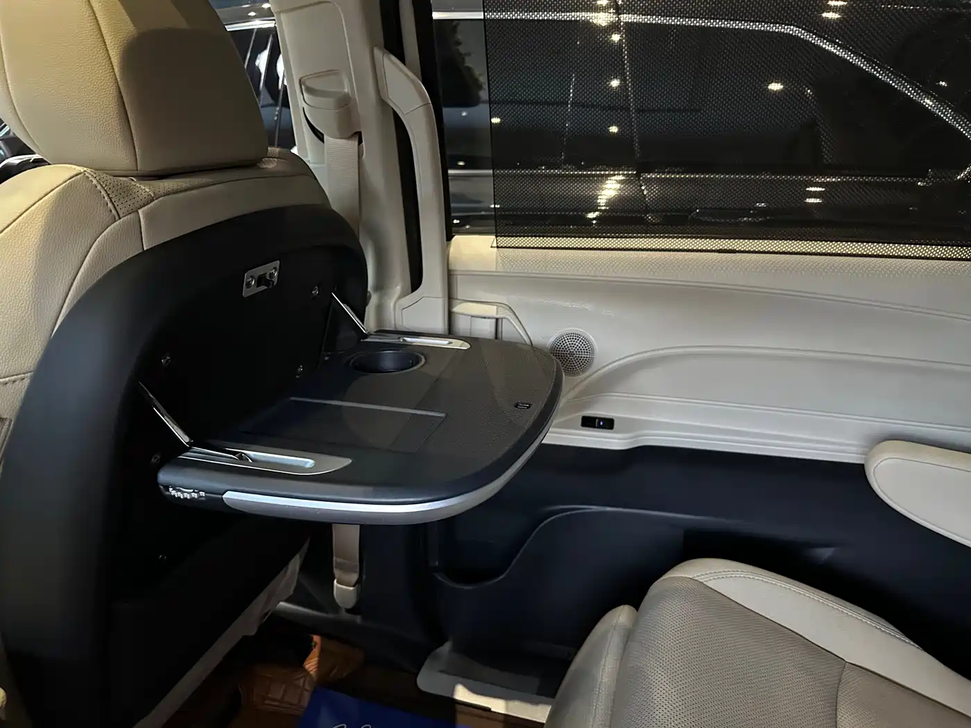 Toyota Sienna 2021 2.5L Hybrid Premium Edition фото 13