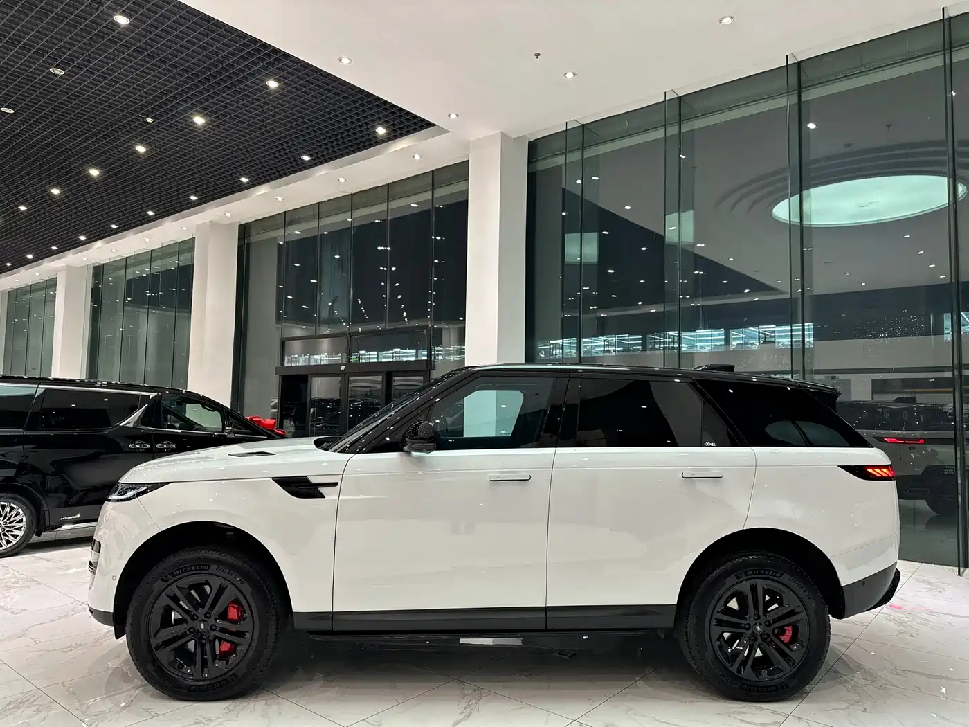 Land Rover Range Rover Sport 2023 360PS S фото 12