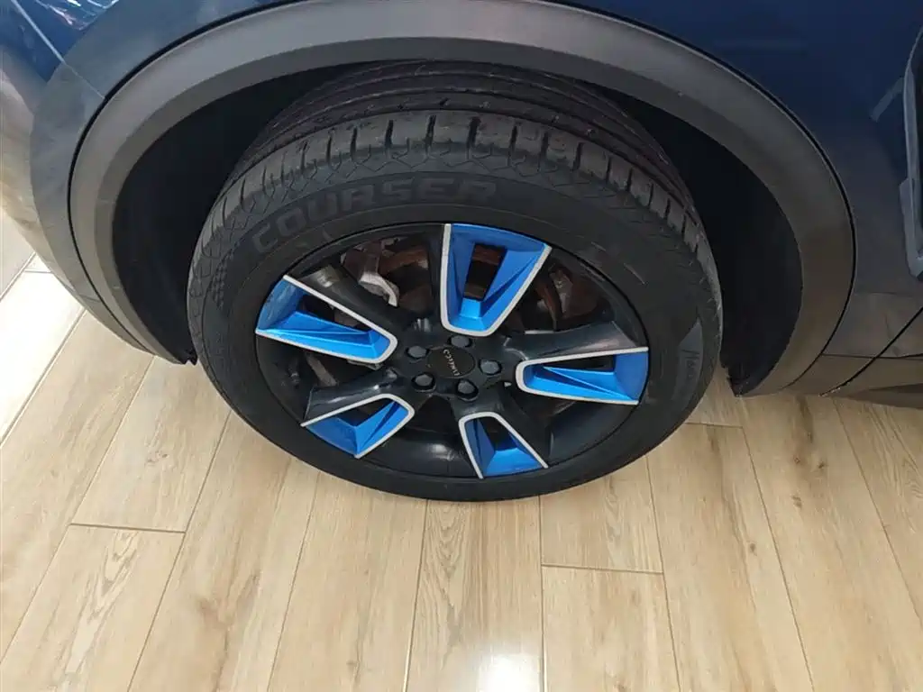 Lynk & Co 01 2017 2.0T 2WD Pro Shine Edition фото 23