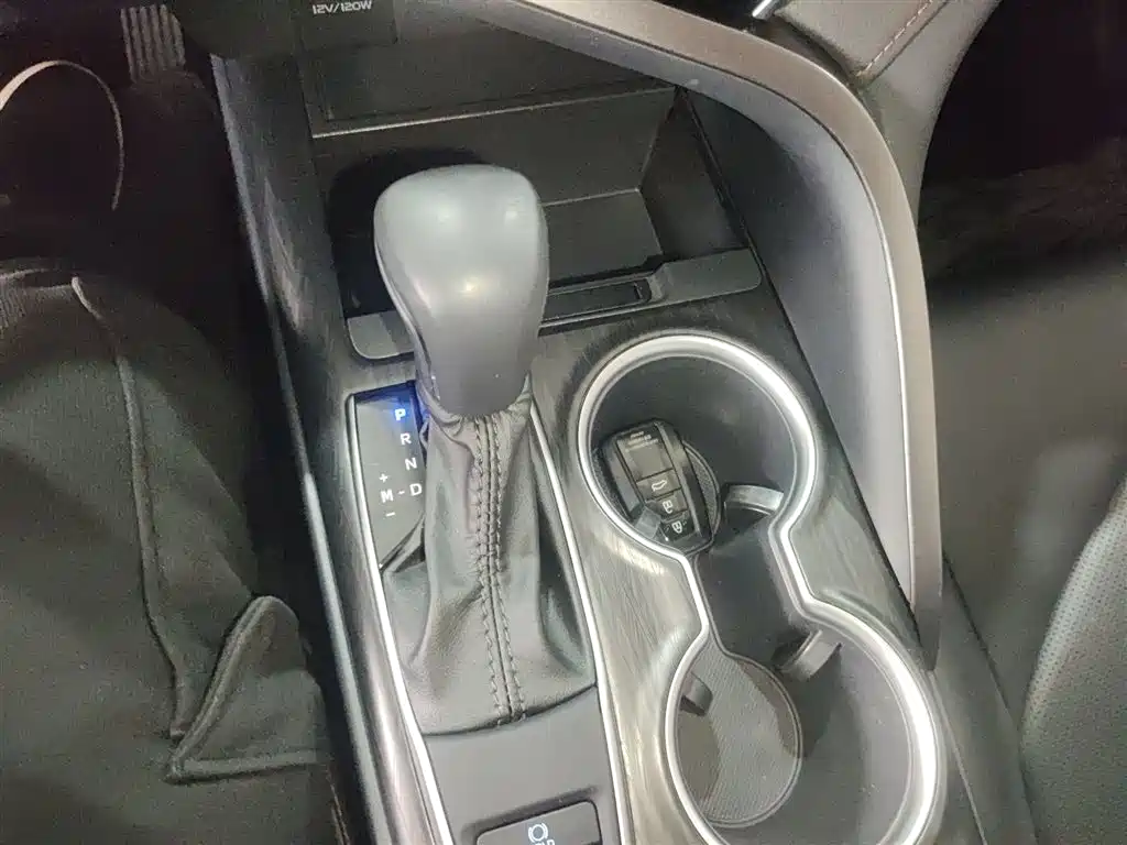 Toyota Camry 2023 2.0GVP Leading Edition фото 14