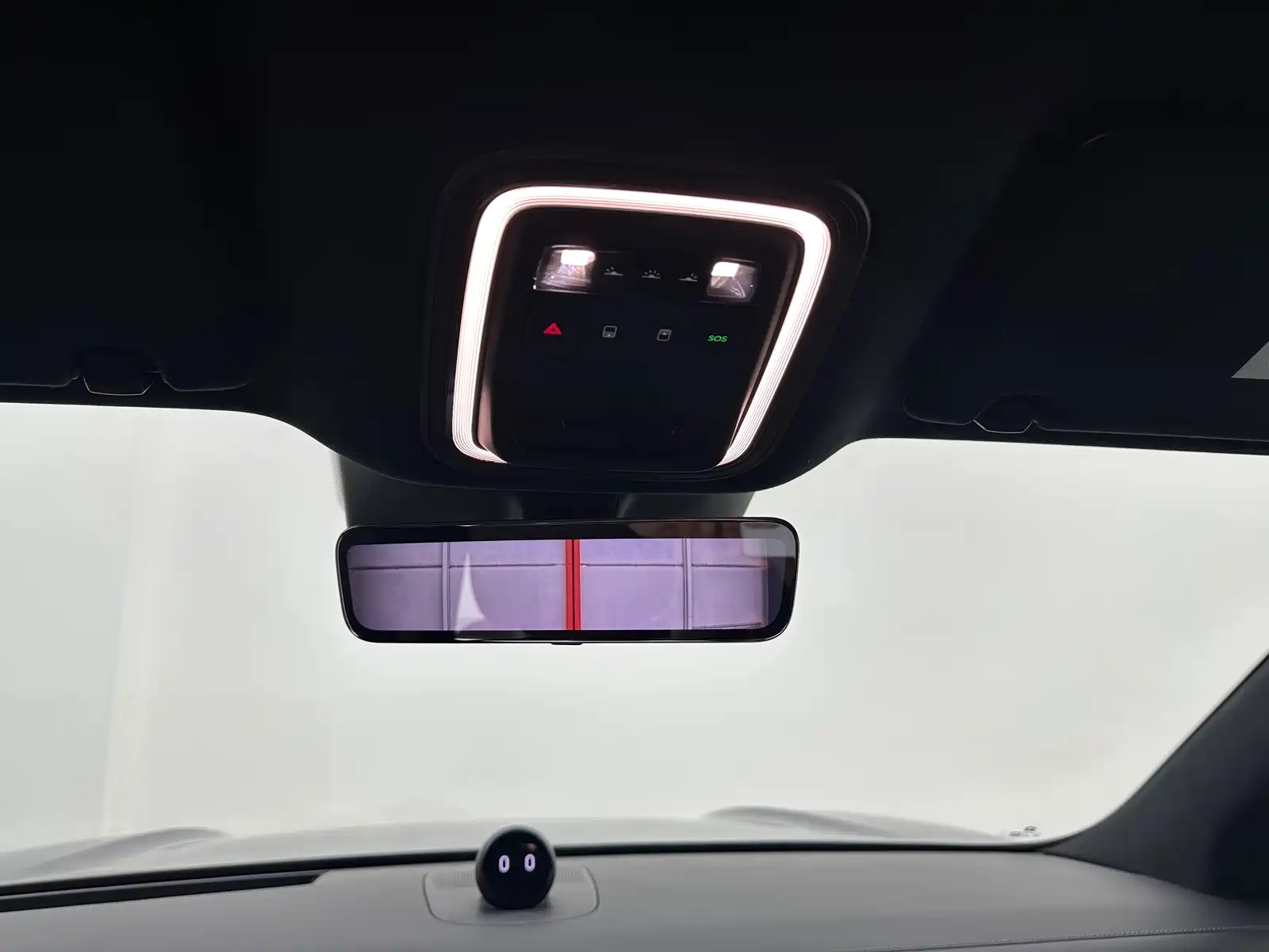 Фото 32 - NIO ES8