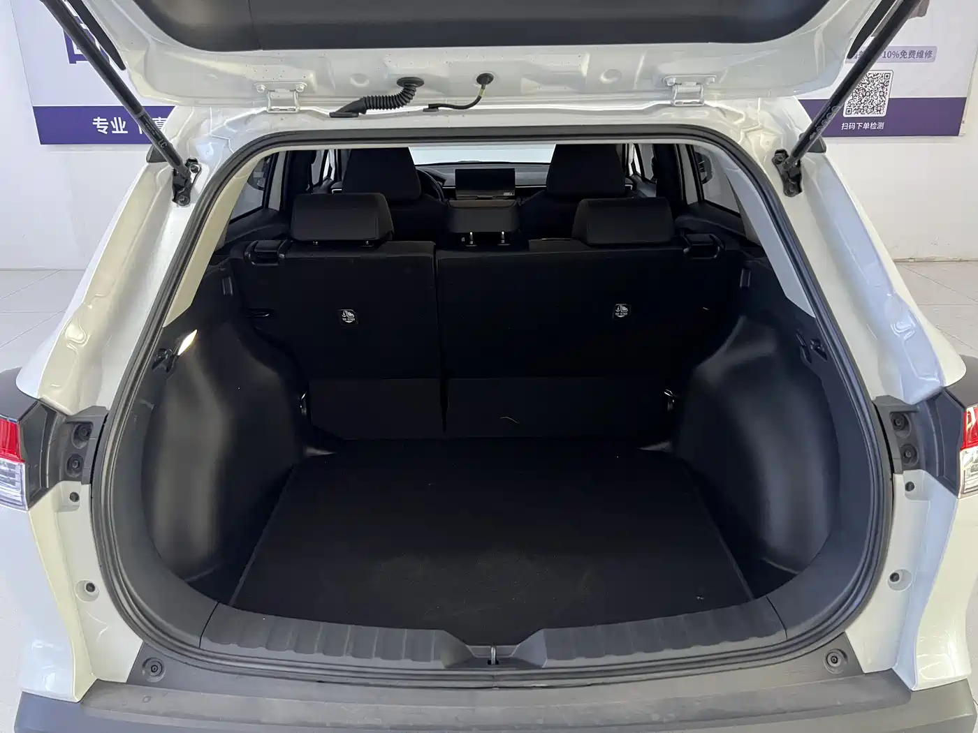 Toyota Corolla Cross 2023 2.0L Pioneer Edition фото 7
