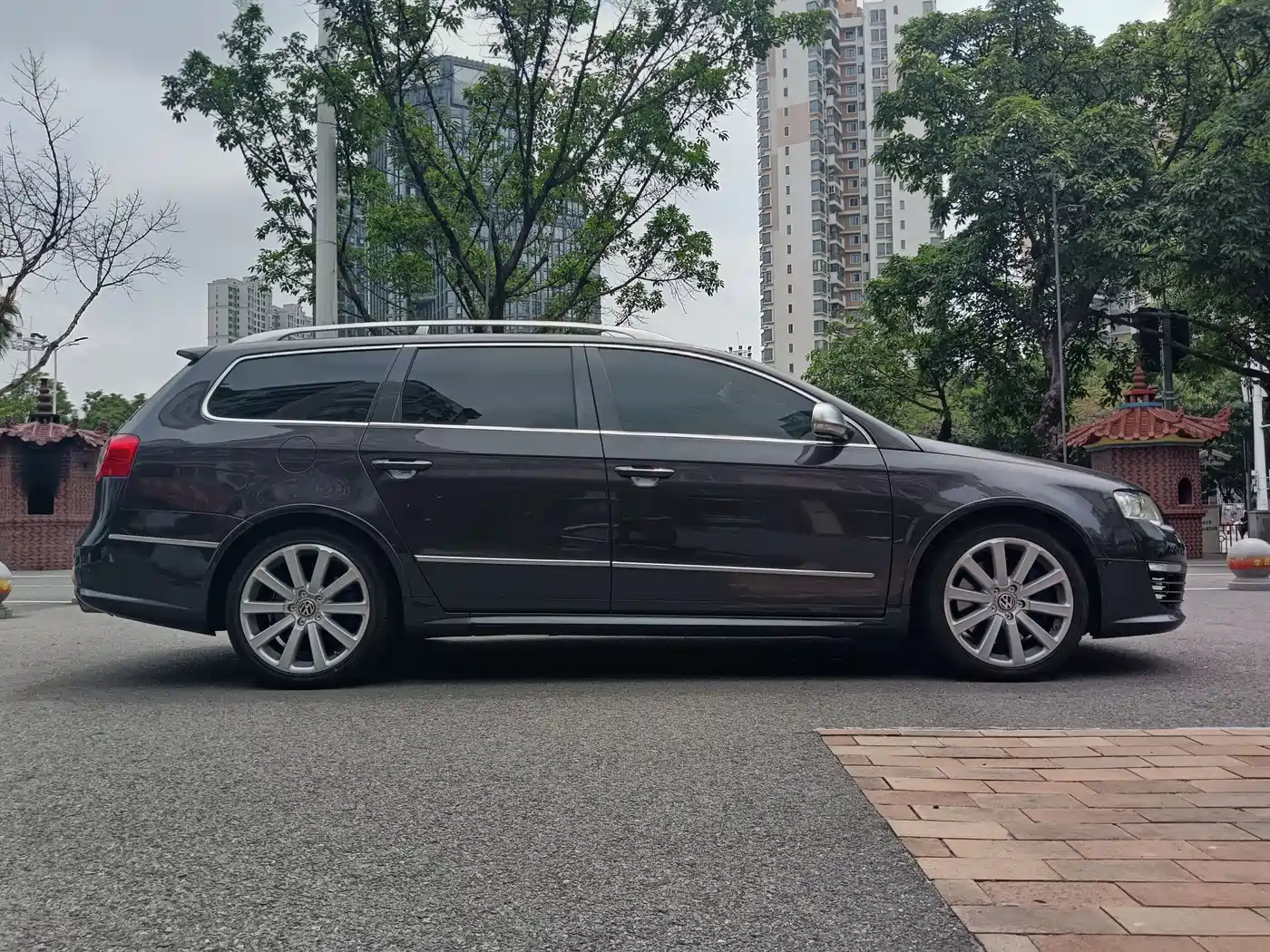 Volkswagen Passat 2008 Volkswagen R36 Wagon фото 4