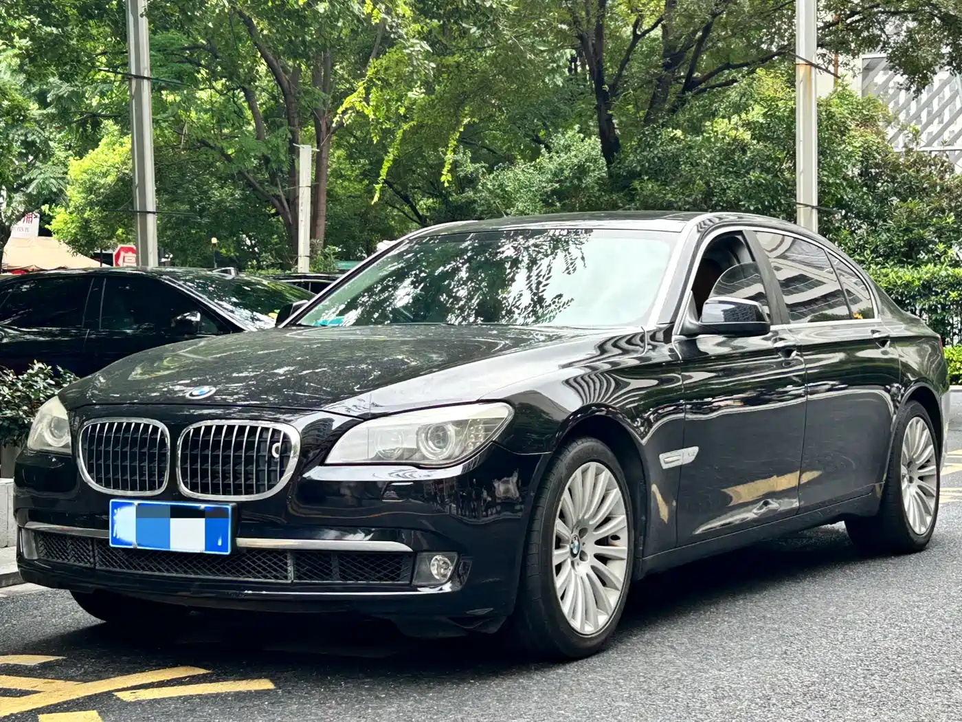 Фото 1 - BMW 7 Series