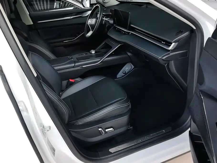 Фото 8 - Haval H6