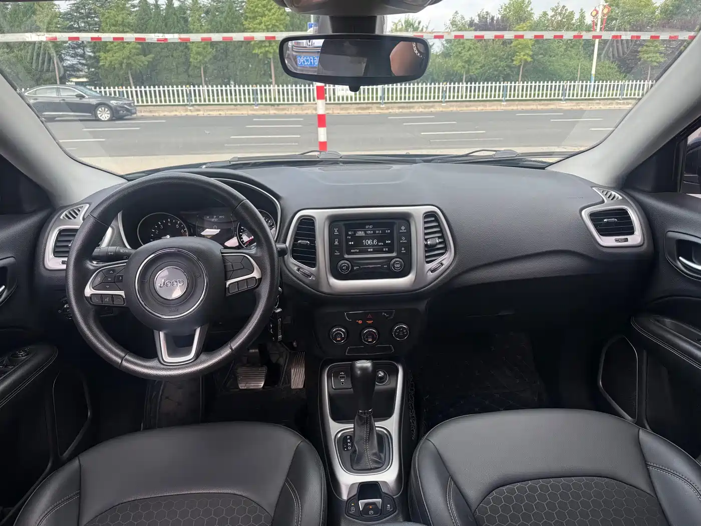 Фото 8 - Jeep Compass
