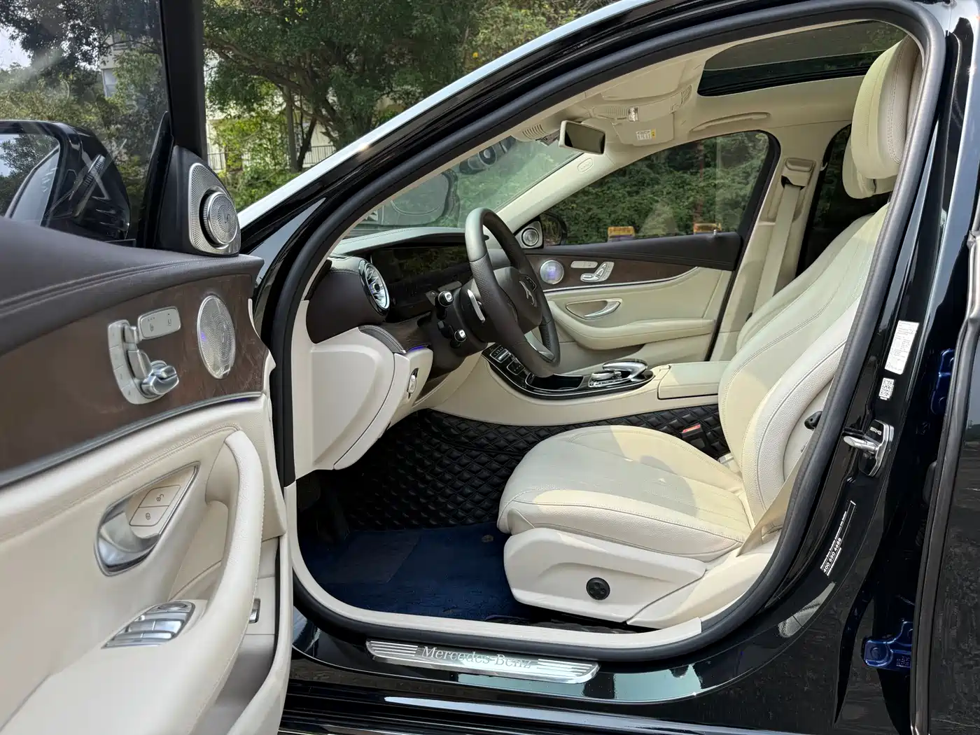Mercedes-Benz E-Class 2018 E 300 L Luxury фото 5