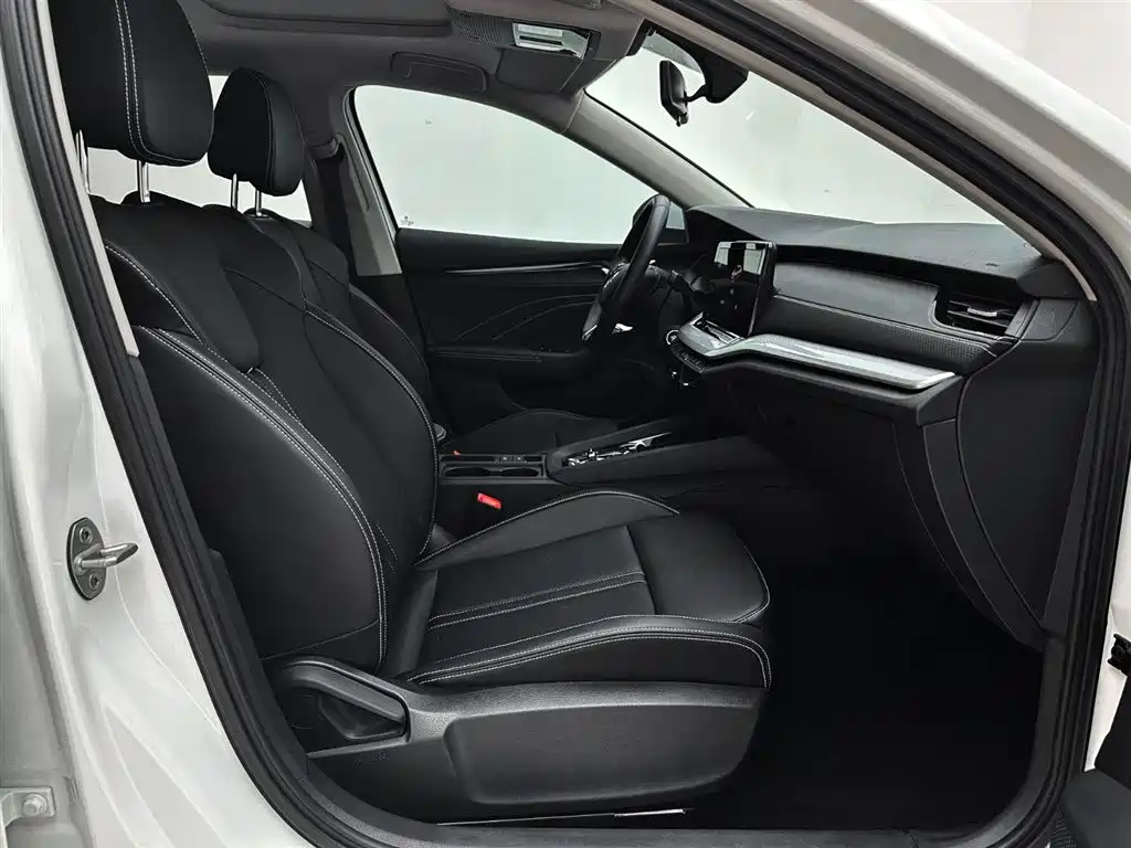 Škoda Octavia 2023 Facelift PRO TSI280 Premium Edition фото 20