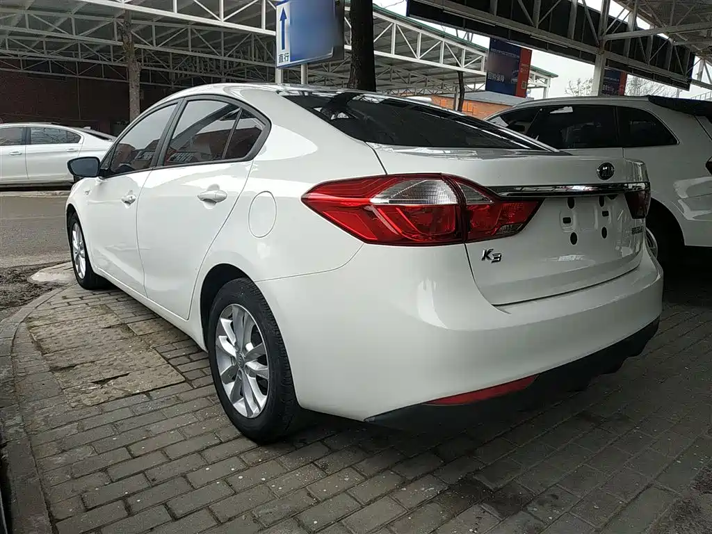 Kia K3 2016 1.6L Automatic GLS фото 5