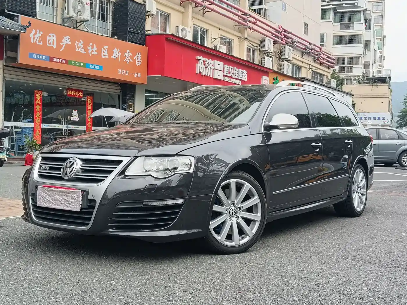 Volkswagen Passat 2008 Volkswagen R36 Wagon фото 6