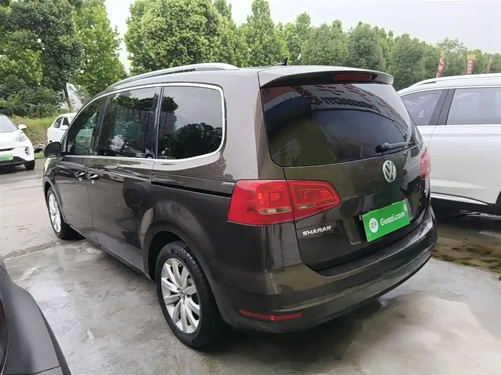 Volkswagen Sharan 2014 2.0TSI Luxury фото 5