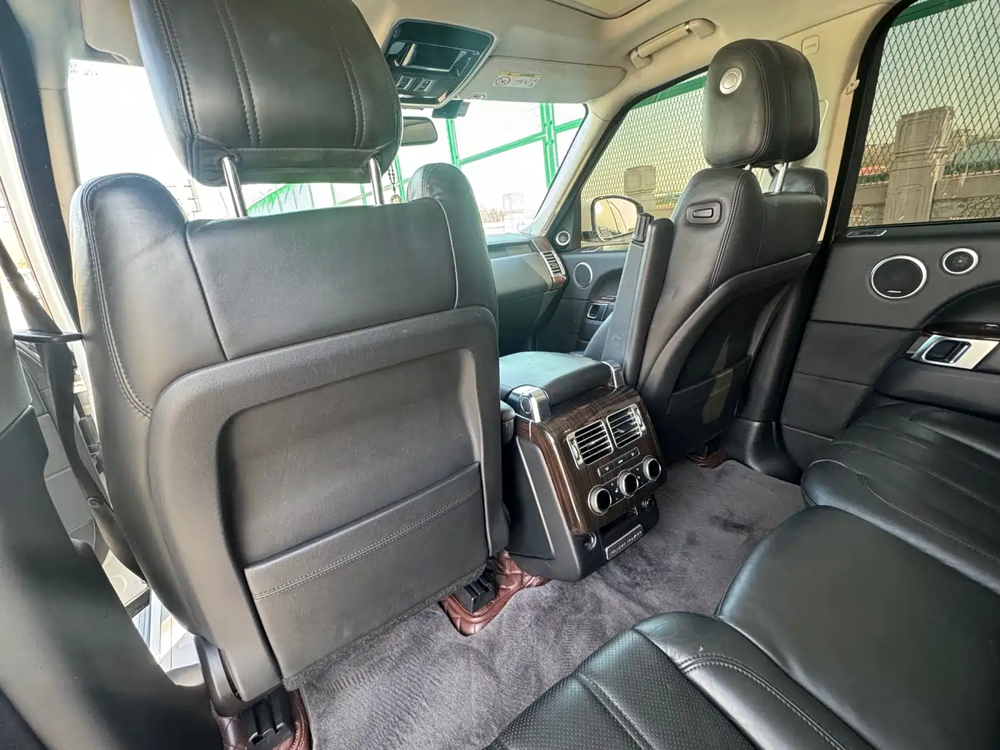 Фото 9 - Land Rover Range Rover