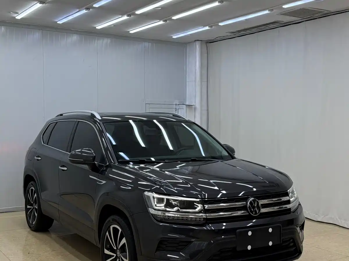 Volkswagen Tharu 2022 280TSI FWD Luxury Edition фото 3