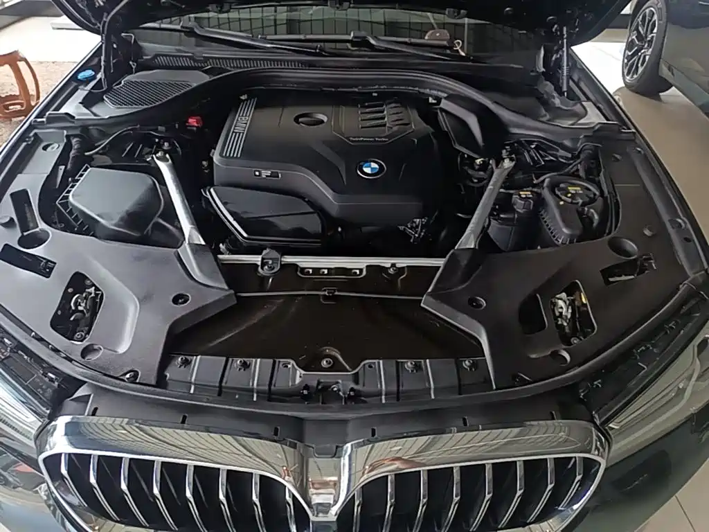 Фото 20 - BMW 5 Series