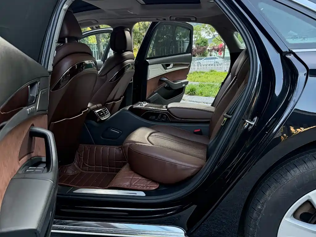 Audi A8 2013 A8L 45 TFSI quattro Luxury фото 11