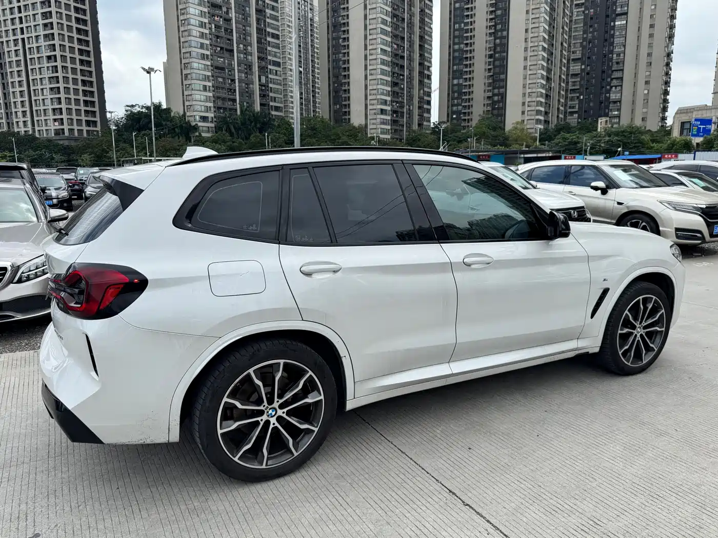 BMW X3 2022 Facelift xDrive30i Premium M Night Package фото 2