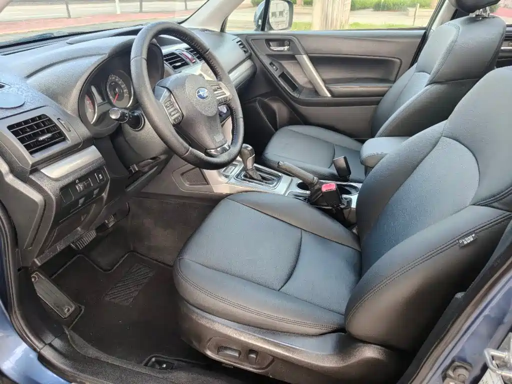 Фото 4 - Subaru Forester