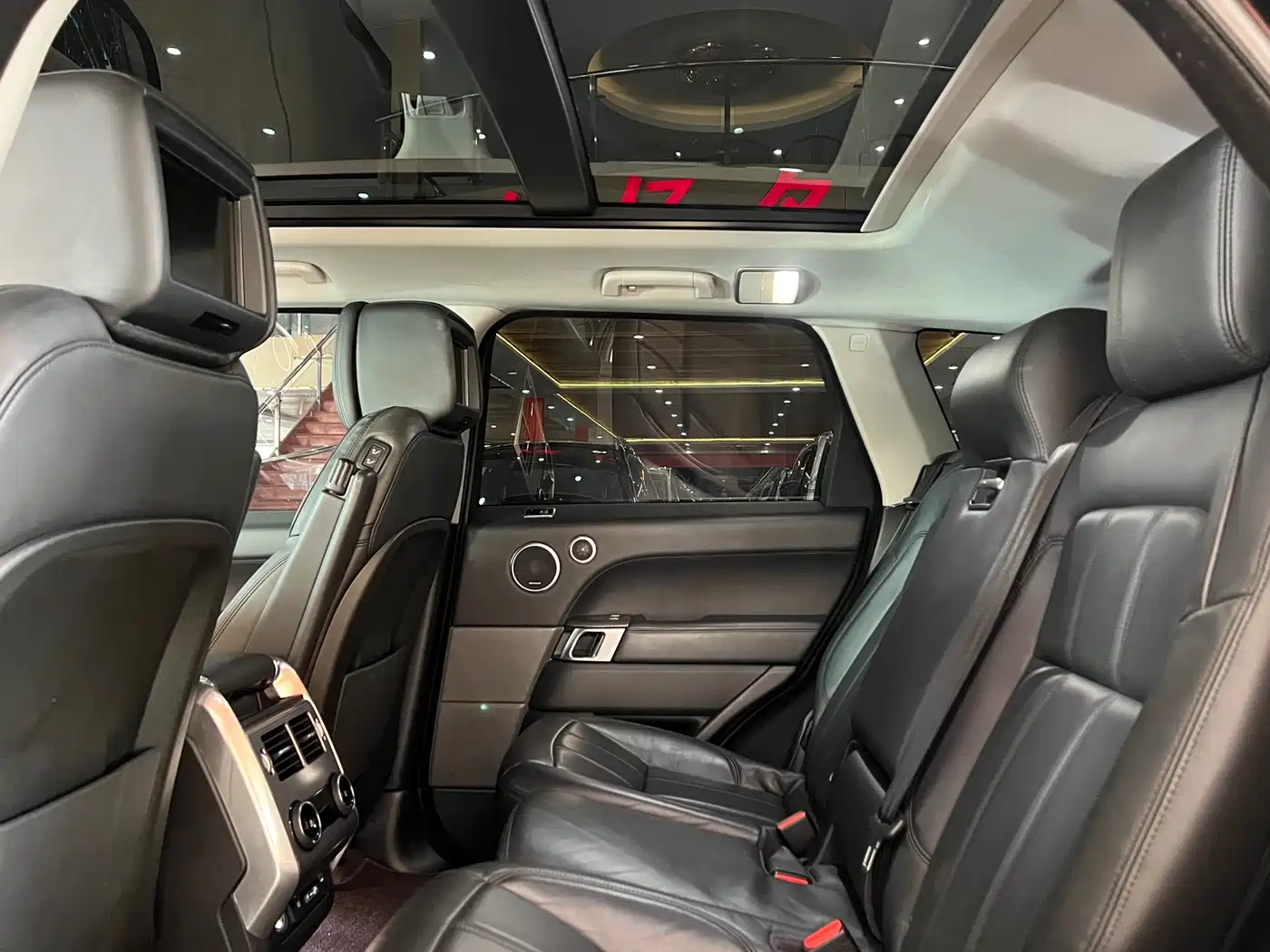 Land Rover Range Rover Sport 2019 3.0 L6 HSE DYNAMIC фото 14