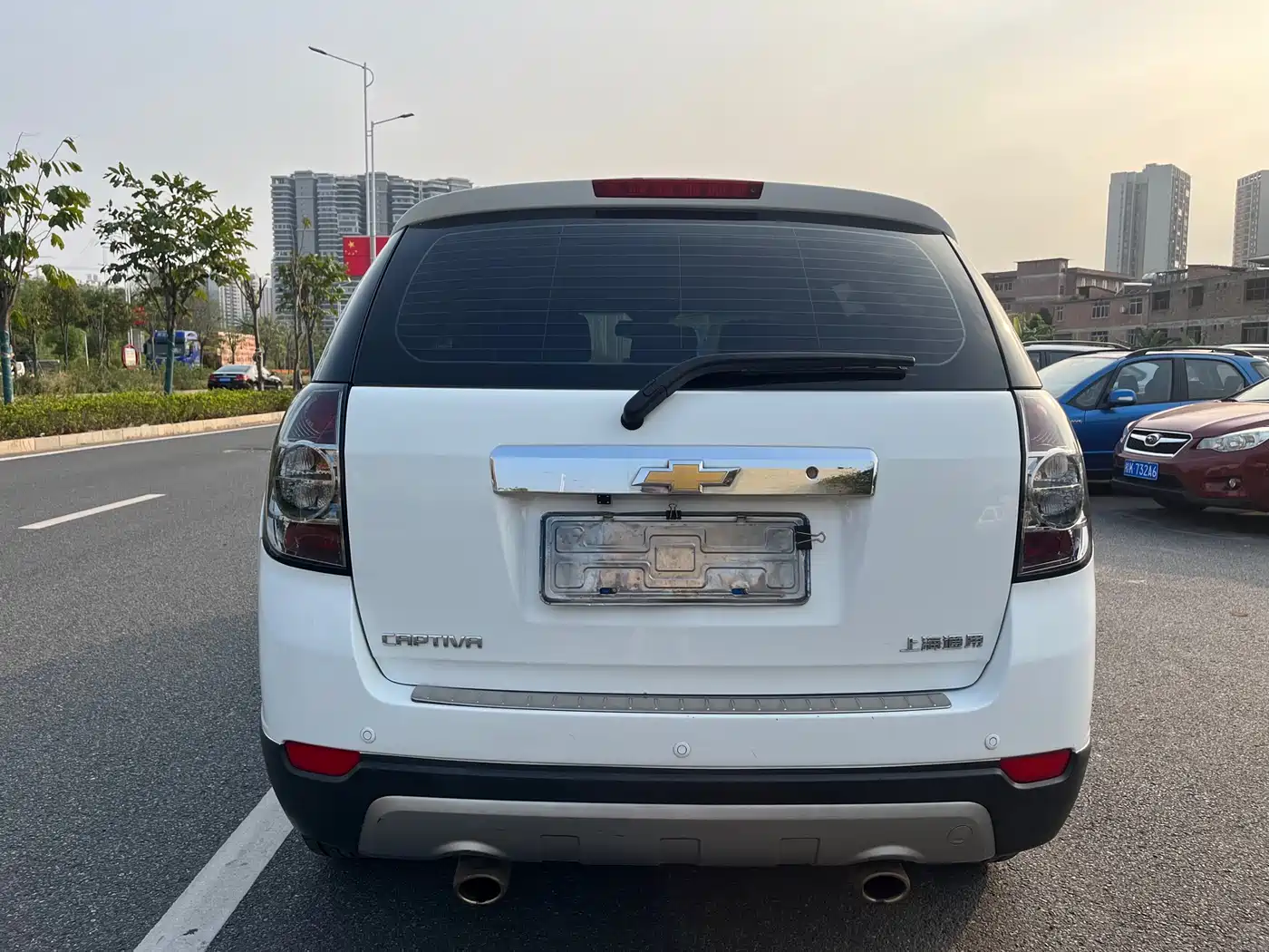 Chevrolet Captiva 2012 Model 2.4L 2WD Urban Edition 5-Seater фото 6