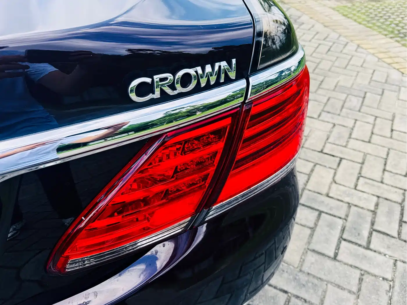 Toyota Crown 2012 2.5L Royal Leather Edition фото 7