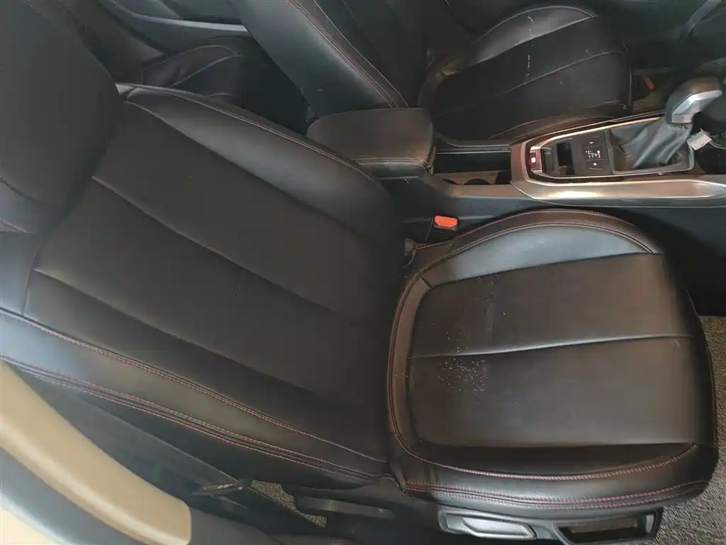 Peugeot 408 2018 350THP Automatic Luxury Edition фото 17