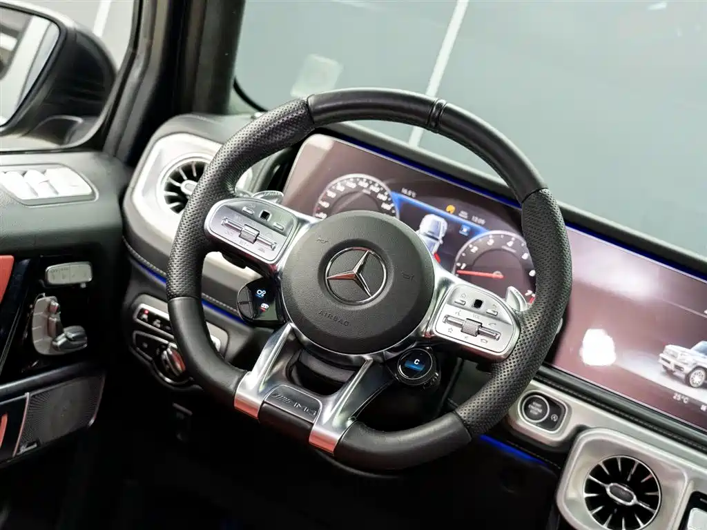 Mercedes-Benz G-Class AMG 2023 AMG G 63 фото 9