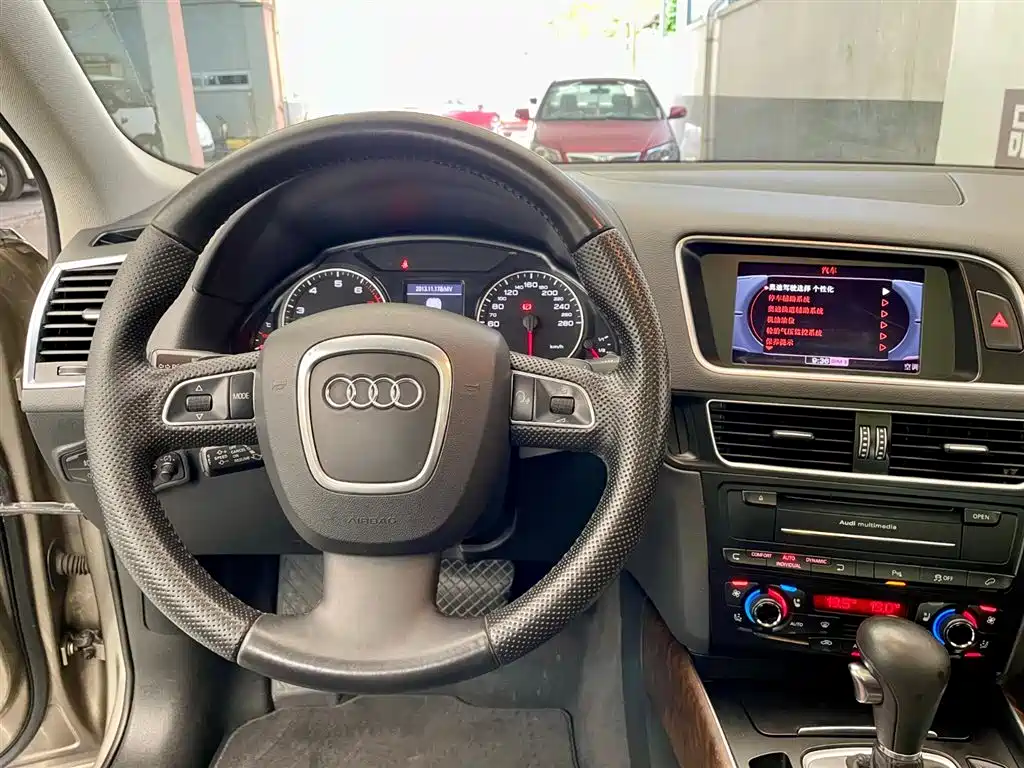 Audi Q5 2012 2.0TFSI Luxury фото 15