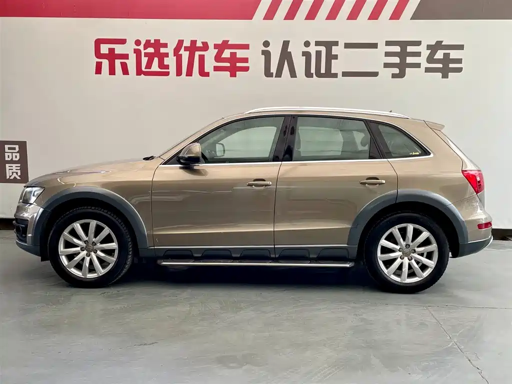 Audi Q5 2012 2.0TFSI Luxury фото 3
