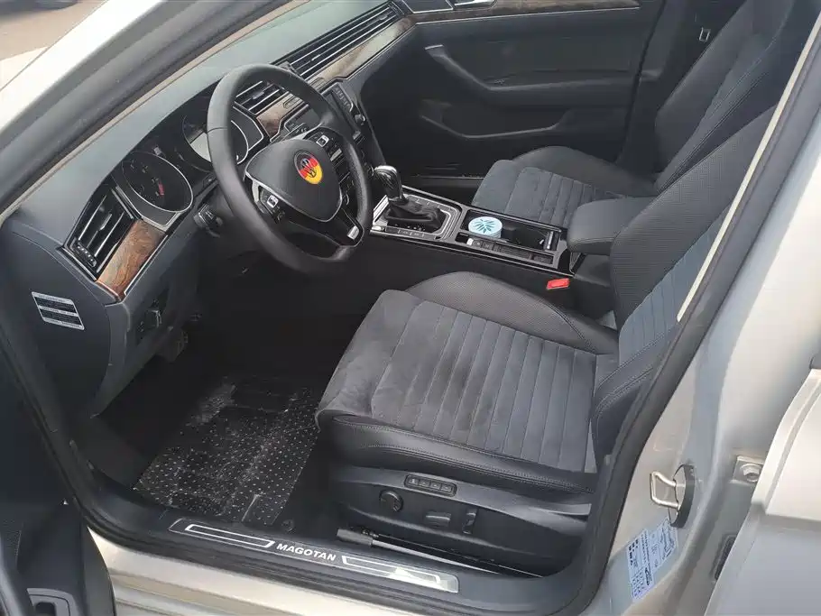 Volkswagen Magotan 2017 380TSI DSG Premium фото 9