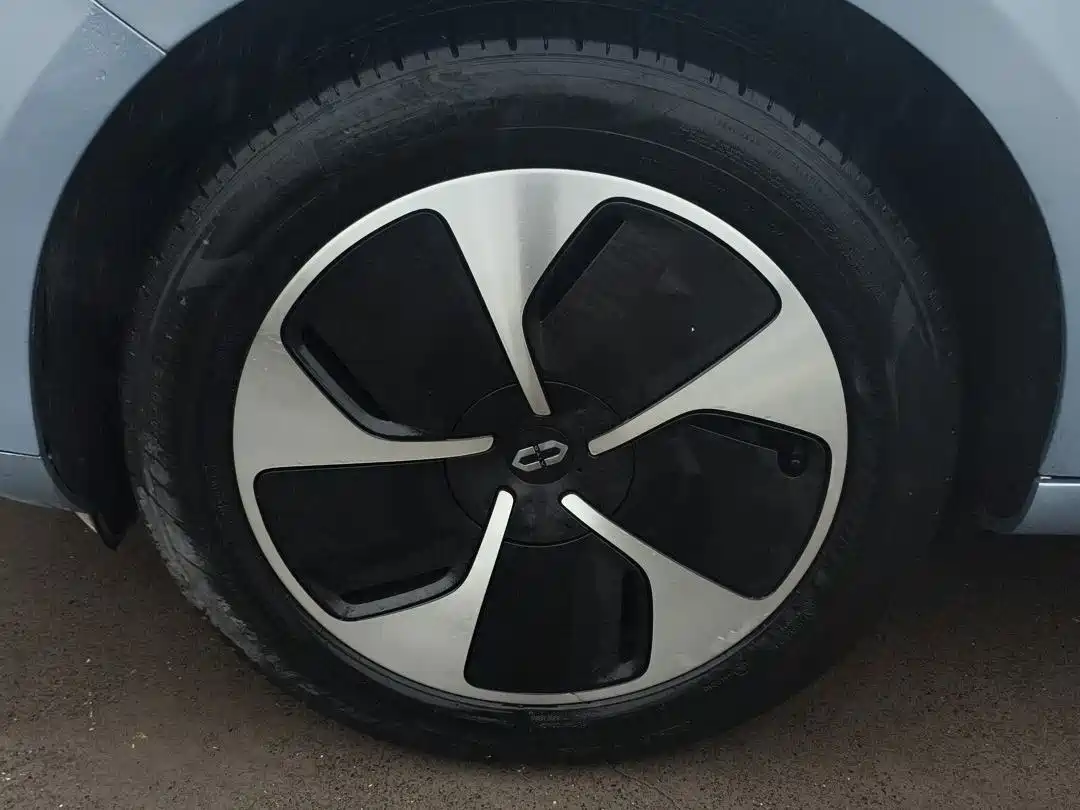 AITO Wenjie AITO M5 2023 Pure Electric RWD Standard Edition фото 7