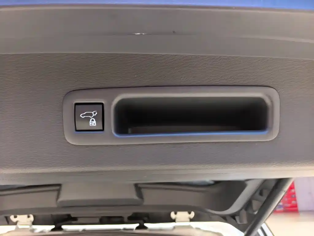 Фото 23 - Toyota Granvia